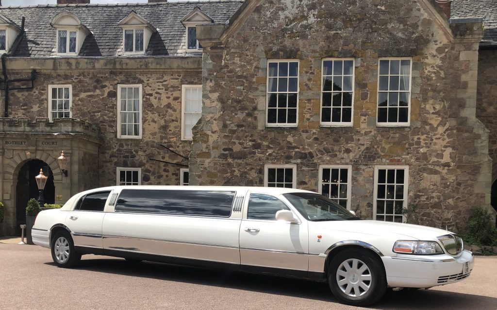 Wellingborough Lincoln Town car beside park