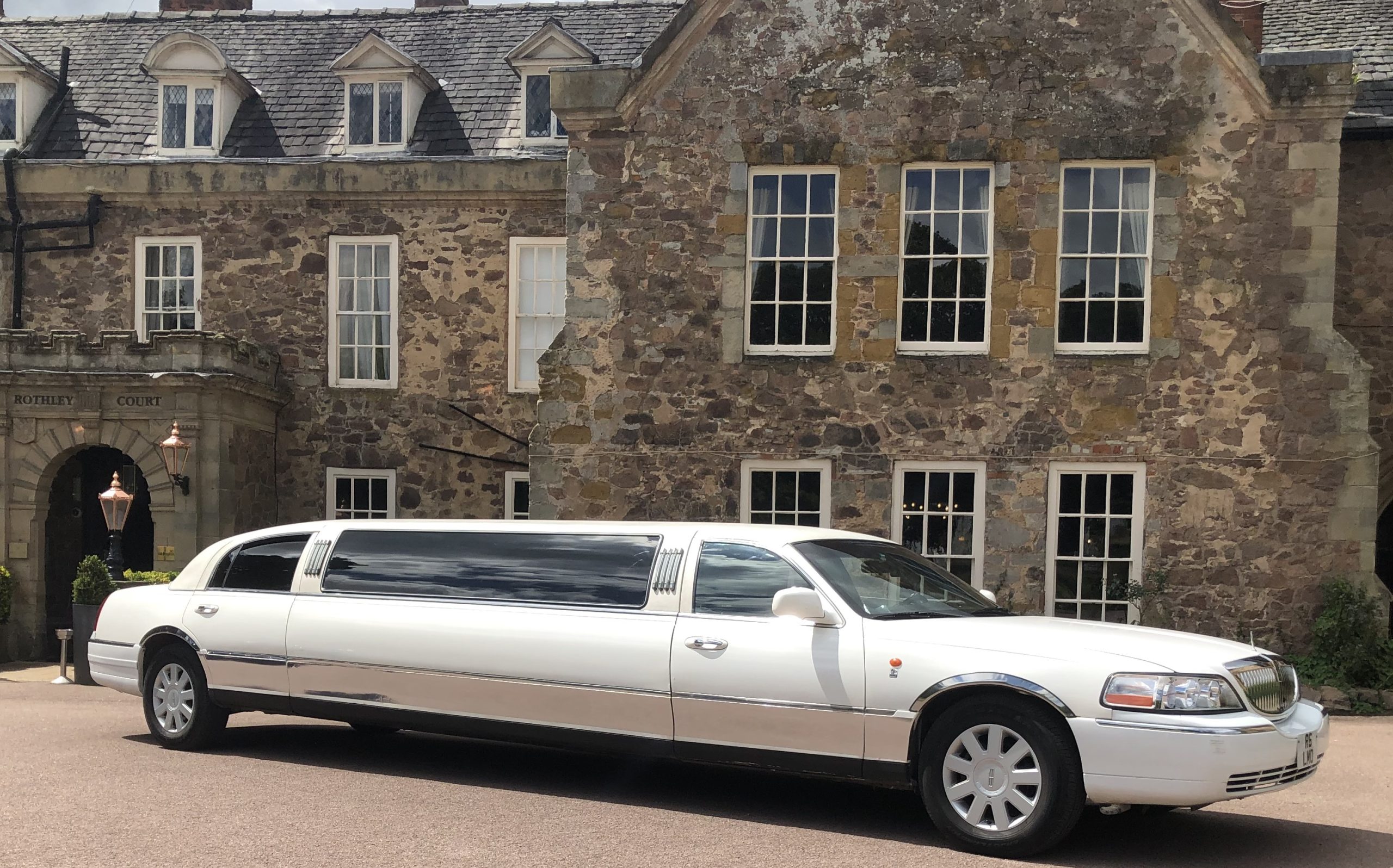 Wellingborough Lincoln Town car beside park