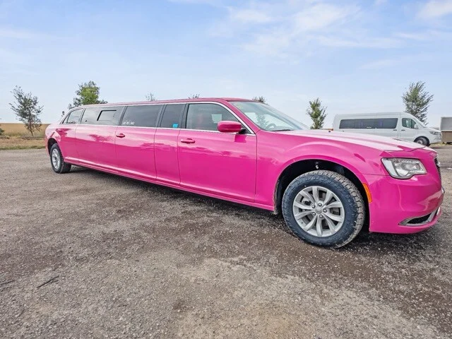 Wellingborough Pink Limousine for hire