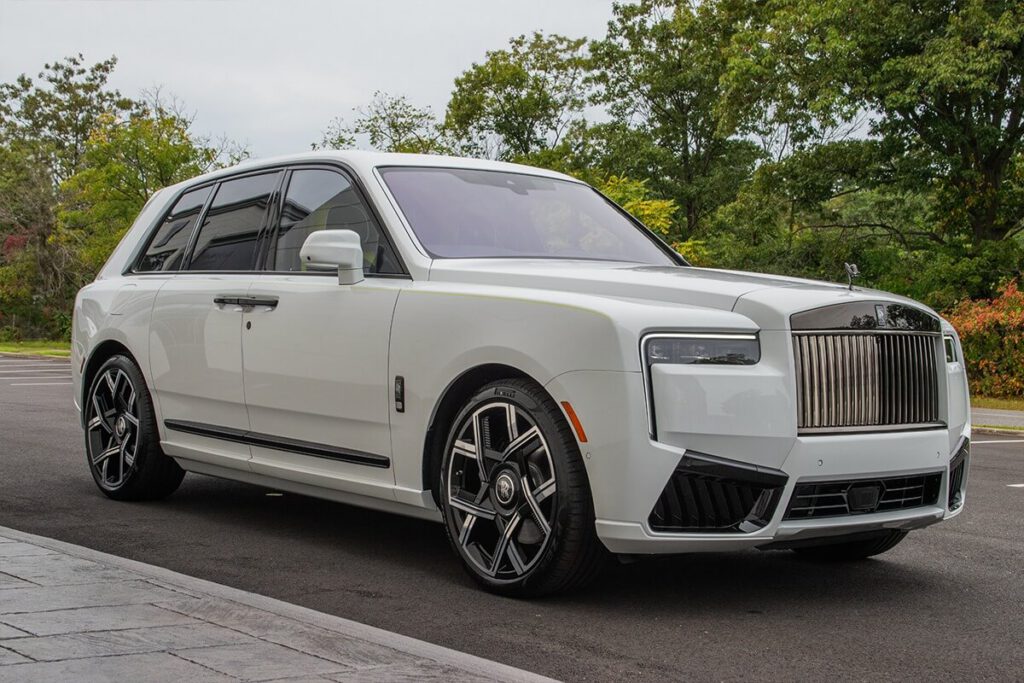 Wellingborough Rolls Royce Cullinan outdoor